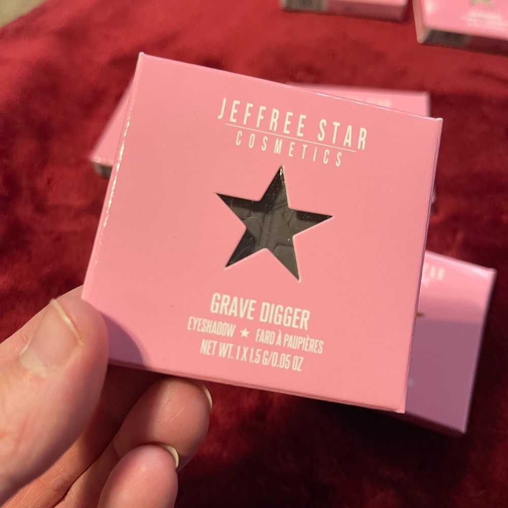 Jeffree Star single eyeshadow